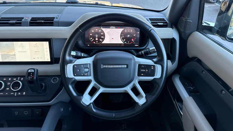 Land Rover Defender 3.0 D250 SE 90 3dr Auto Diesel Estate